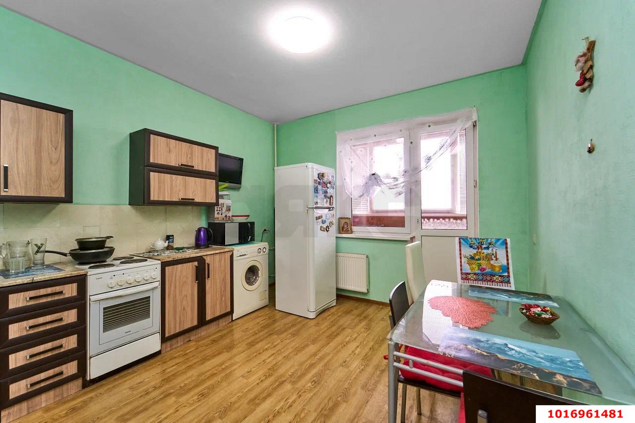 Фото №6: 2-комнатная квартира 76&nbsp;м², 14/18&nbsp;эт. - Краснодар, Центральный внутригородской округ, ЖК Покровский, мкр. Центральный, ул. Промышленная, 33