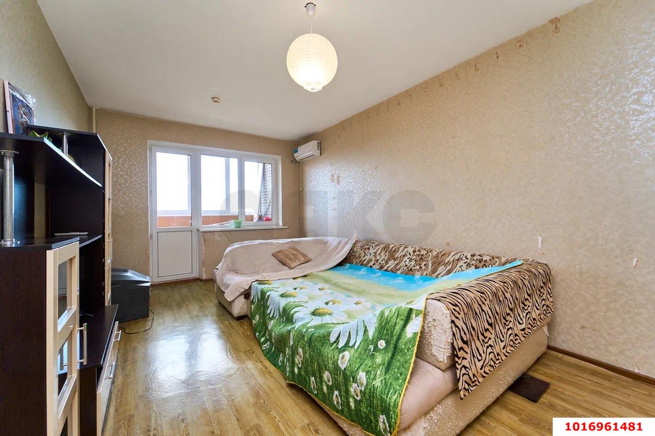Фото №3: 2-комнатная квартира 76&nbsp;м², 14/18&nbsp;эт. - Краснодар, Центральный внутригородской округ, ЖК Покровский, мкр. Центральный, ул. Промышленная, 33