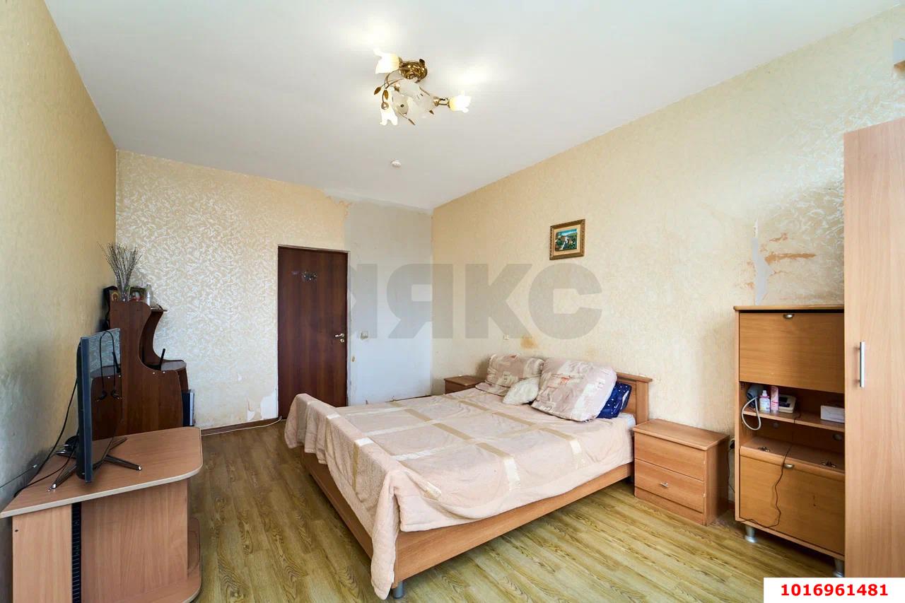 Фото №8: 2-комнатная квартира 76&nbsp;м², 14/18&nbsp;эт. - Краснодар, Центральный внутригородской округ, ЖК Покровский, мкр. Центральный, ул. Промышленная, 33