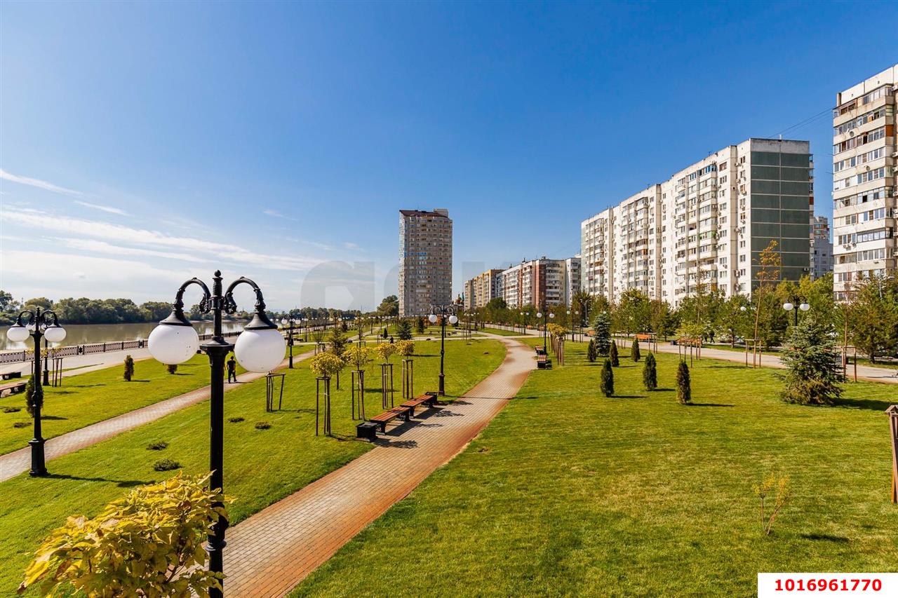 Фото №19: 2-комнатная квартира 73&nbsp;м², 8/16&nbsp;эт. - Краснодар, Западный внутригородской округ, мкр. Юбилейный, пр-кт Чекистов, 24/1
