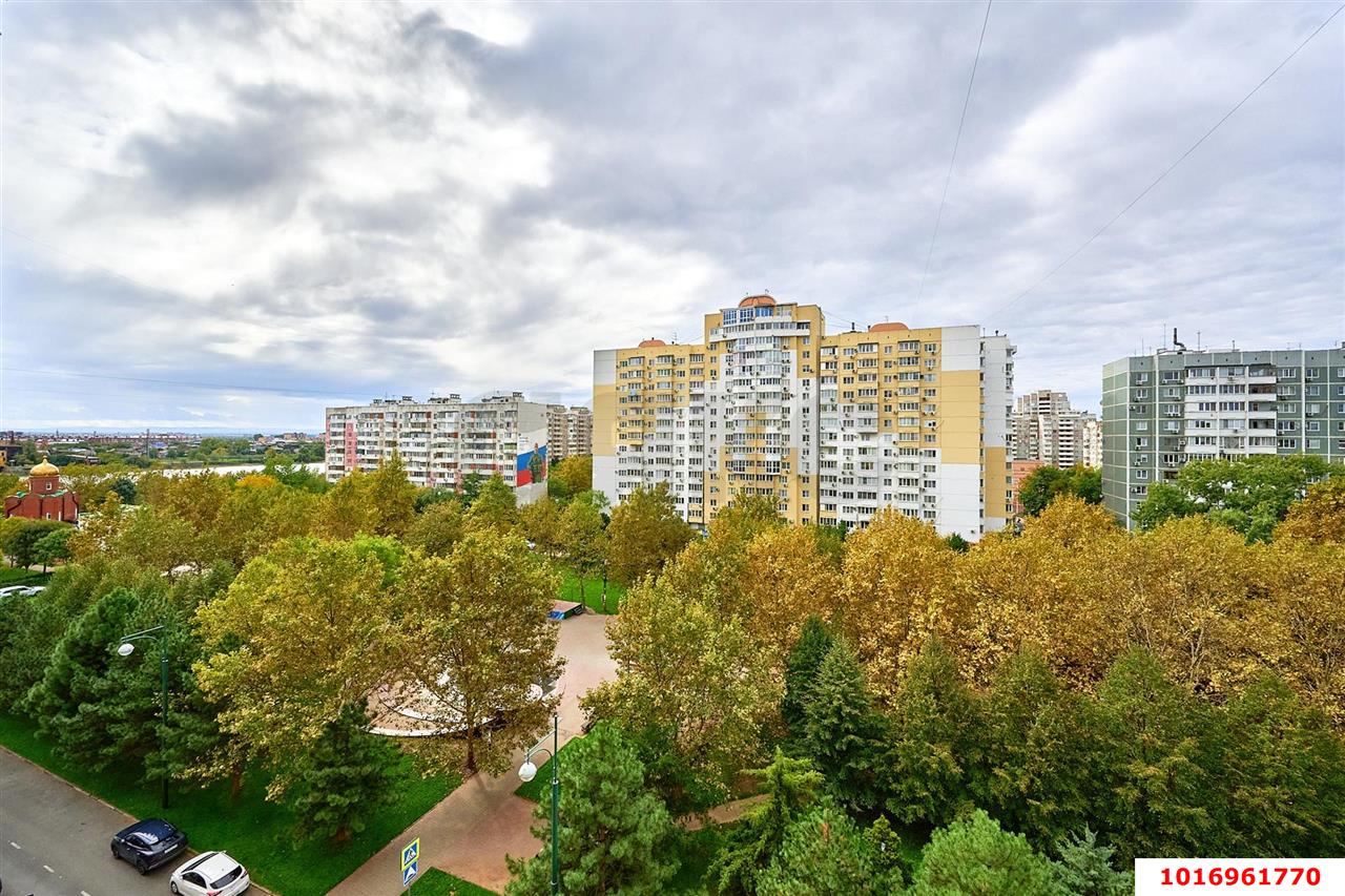 Фото №13: 2-комнатная квартира 73&nbsp;м², 8/16&nbsp;эт. - Краснодар, Западный внутригородской округ, мкр. Юбилейный, пр-кт Чекистов, 24/1