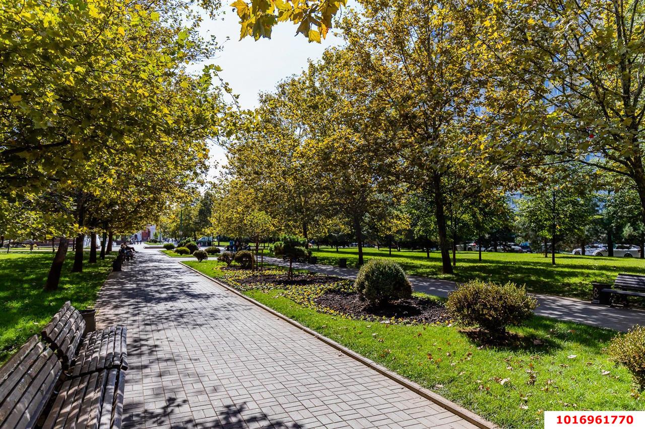Фото №17: 2-комнатная квартира 73&nbsp;м², 8/16&nbsp;эт. - Краснодар, Западный внутригородской округ, мкр. Юбилейный, пр-кт Чекистов, 24/1