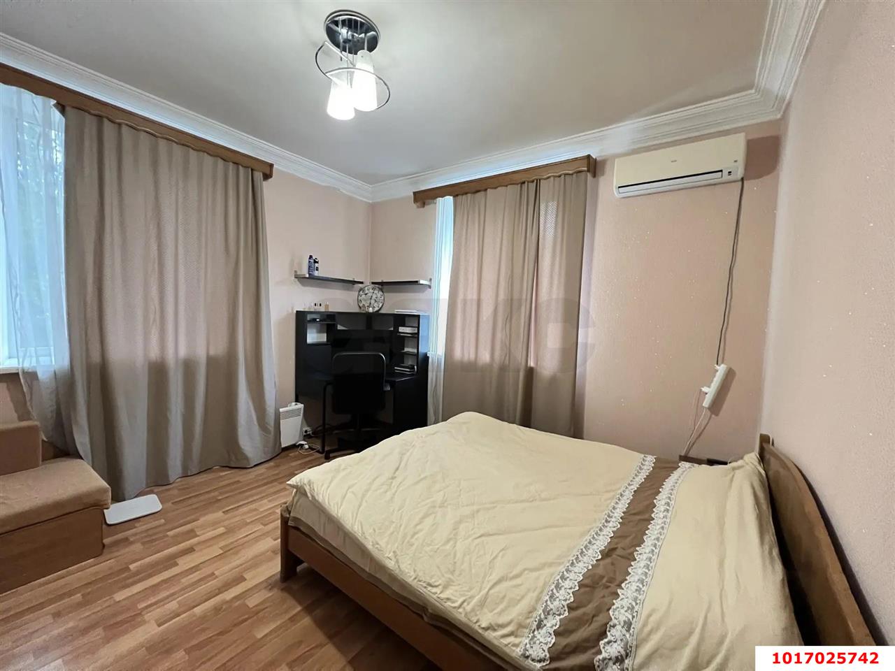 Фото №2: 2-комнатная квартира 50&nbsp;м², 2/4&nbsp;эт. - Краснодар, Центральный внутригородской округ, мкр. Центральный, ул. Красная, 170