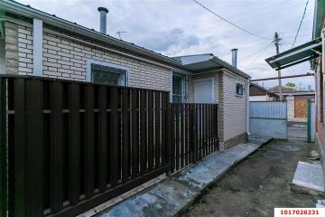 Фото №1: Дом 71&nbsp;м², 1&nbsp;эт. - Краснодар, мкр. Центральный, пер. Насыпной