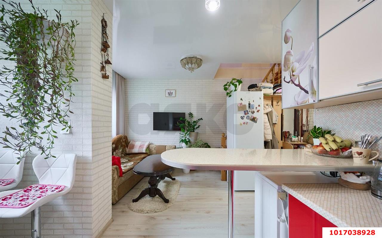 Фото №3: 3-комнатная квартира 80&nbsp;м², 3/4&nbsp;эт. - Краснодар, Прикубанский внутригородской округ, Калинино, мкр. Завод Радиоизмерительных Приборов, ул. Яснополянская, 17