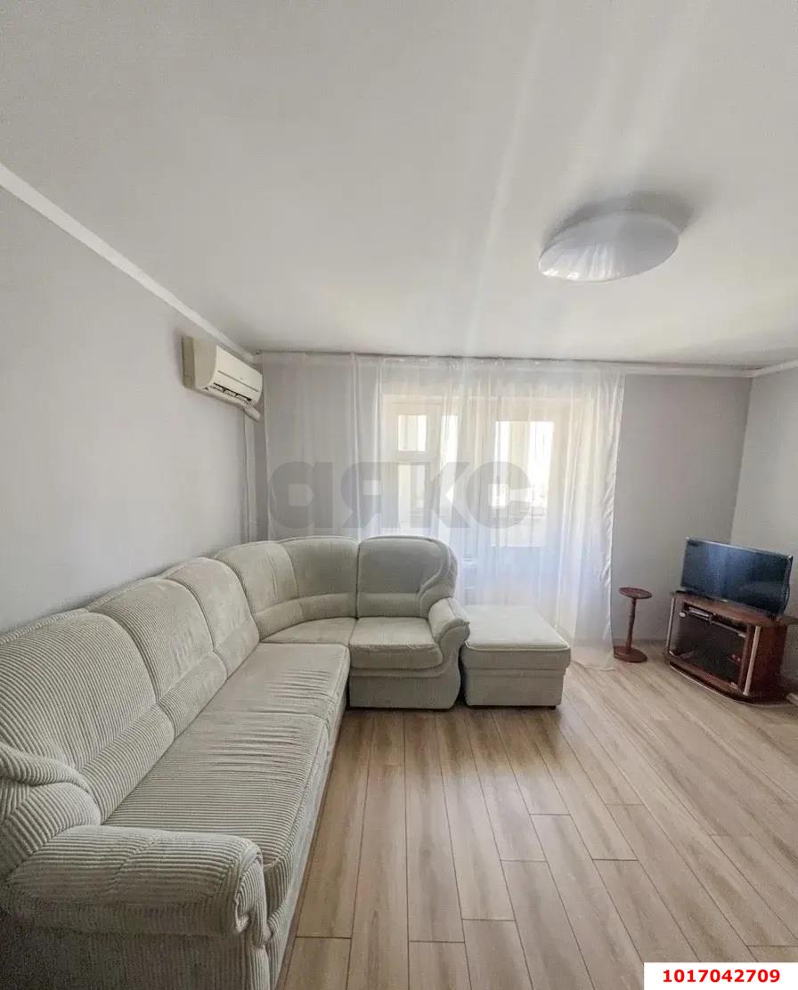 Фото №8: 3-комнатная квартира 60&nbsp;м², 12/12&nbsp;эт. - Краснодар, Западный внутригородской округ, мкр. Юбилейный, пр-кт Чекистов, 33