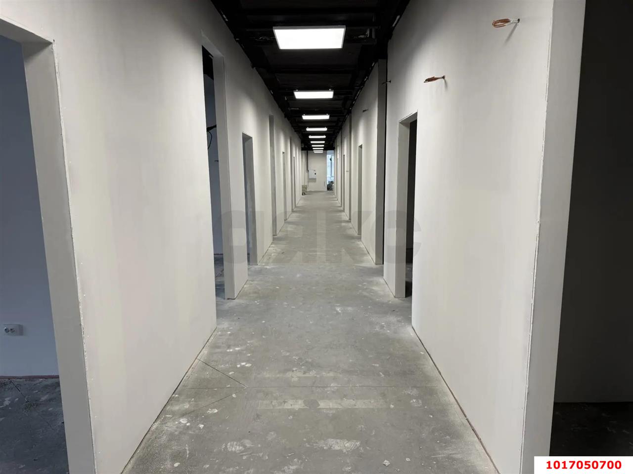 Фото №1: Торговое помещение 1550&nbsp;м², 7/8&nbsp;эт. - Краснодар, Прикубанский внутригородской округ, мкр. Репино, ул. Стахановская, 3