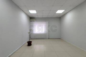 Фото №1: Торговое помещение 22&nbsp;м², 2/2&nbsp;эт. - Краснодар, мкр. Северный, ул. Большевистская, 324
