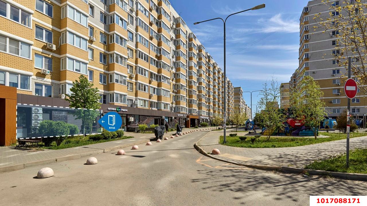 Фото №1: Торговое помещение 83&nbsp;м², 1/13&nbsp;эт. - Краснодар, Прикубанский внутригородской округ, Славянский, мкр. Светлоград, ул. Красных Партизан, 1/4к4