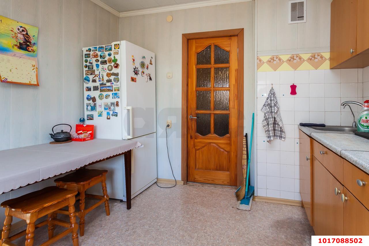 Фото №6: 4-комнатная квартира 83&nbsp;м², 3/4&nbsp;эт. - Краснодар, Прикубанский внутригородской округ, Калинино, мкр. Завод Радиоизмерительных Приборов, ул. Тепличная, 52