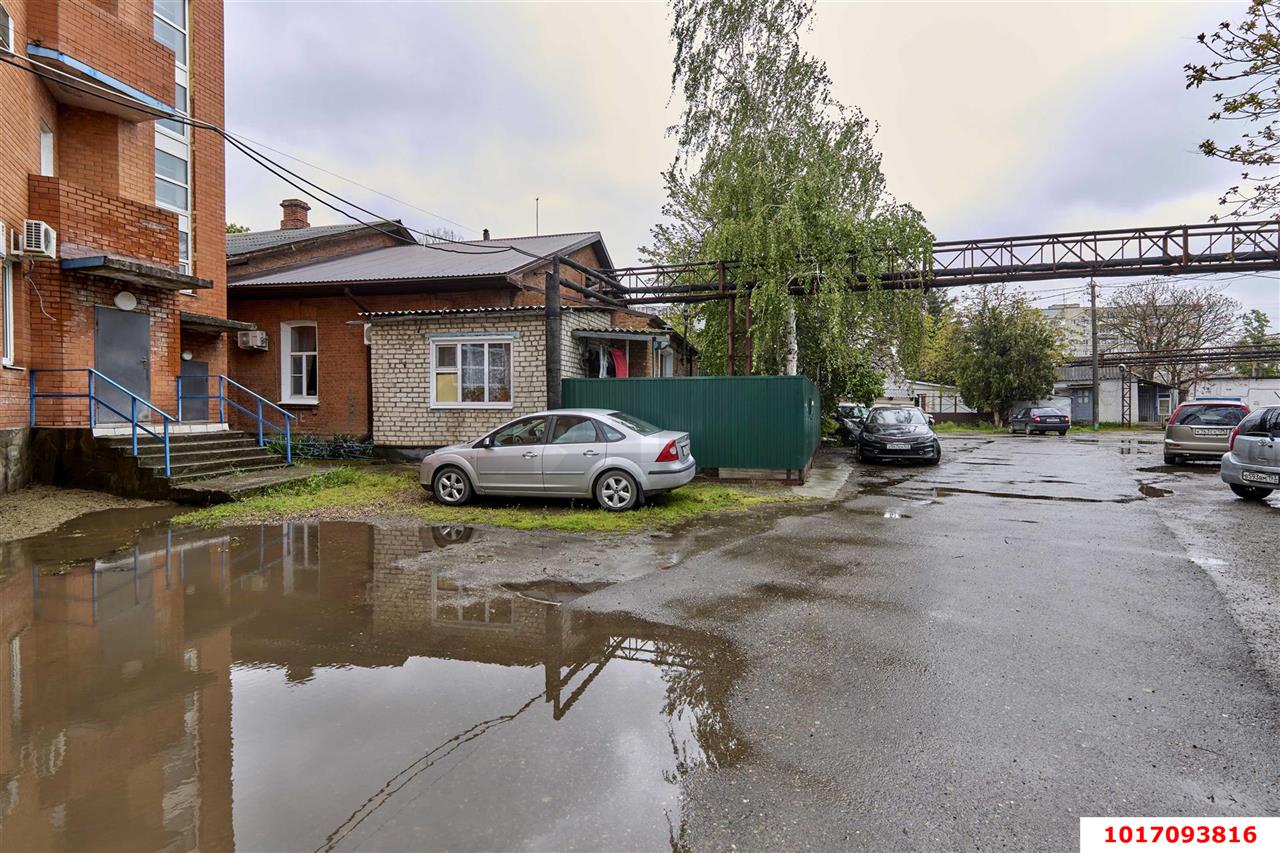 Фото №9: Комната 23&nbsp;м², 1/2&nbsp;эт. - Краснодар, Центральный внутригородской округ, Дубинка, мкр. Черёмушки, ул. Припутевая, 54
