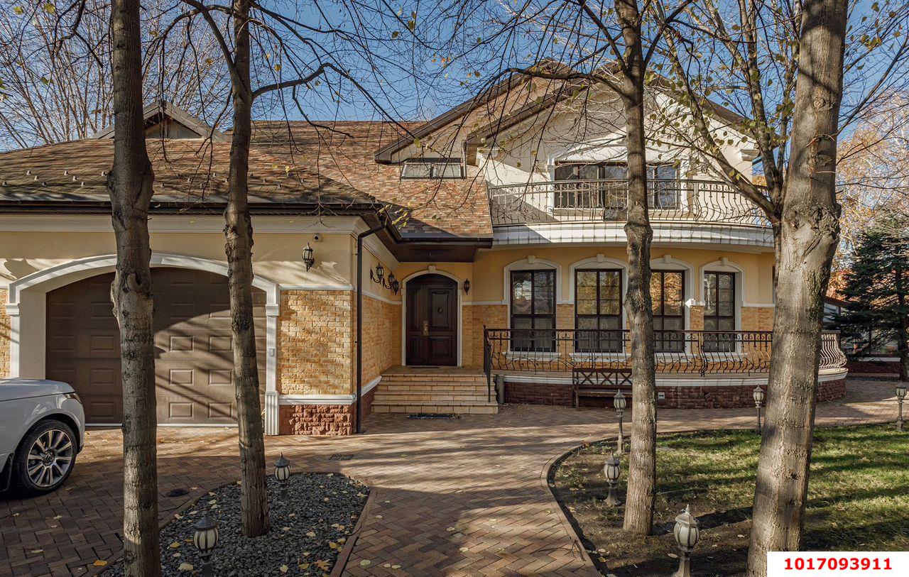Фото №1: Дом 640&nbsp;м² + 24&nbsp;сот., 2&nbsp;эт. - Краснодар, Прикубанский внутригородской округ, мкр. Музыкальный, ул. им. Кармалина Н.Н., 13