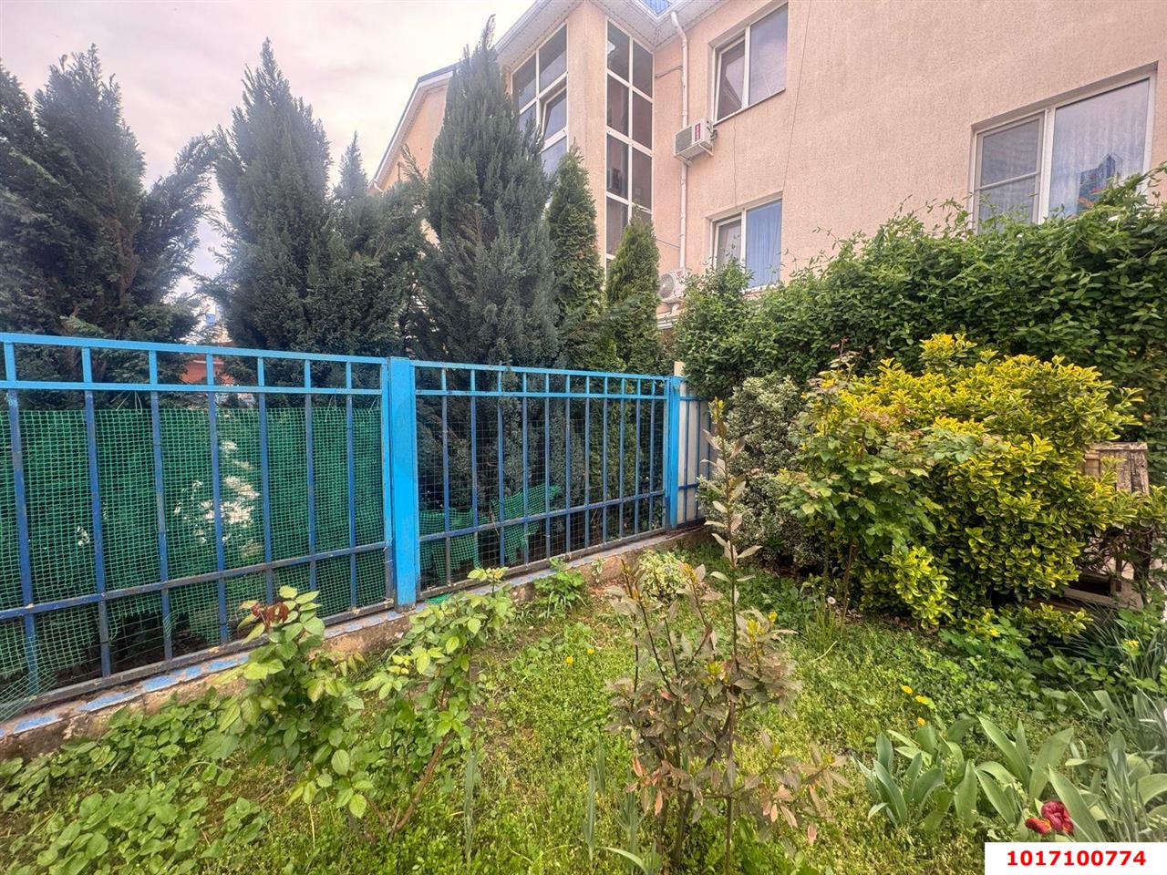 Фото №1: Дом 157&nbsp;м² + 2&nbsp;сот., 3&nbsp;эт. - Знаменский, мкр. Карасунский внутригородской округ, ул. Гагарина, 30