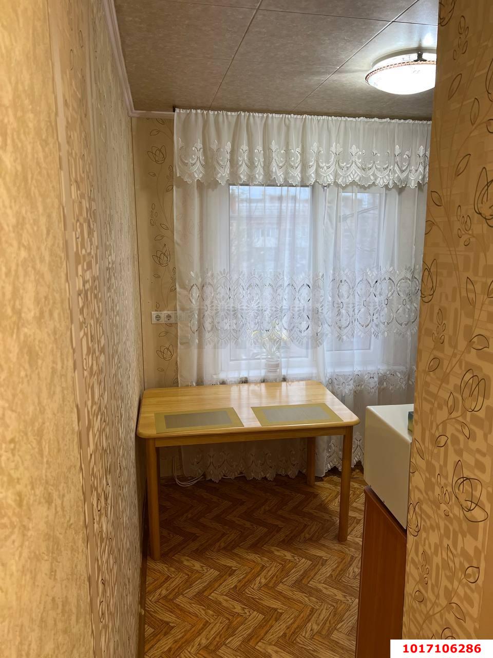 Фото №3: 3-комнатная квартира 60&nbsp;м², 4/5&nbsp;эт. - Краснодар, Центральный внутригородской округ, мкр. Центральный, ул. Братьев Дроздовых, 27