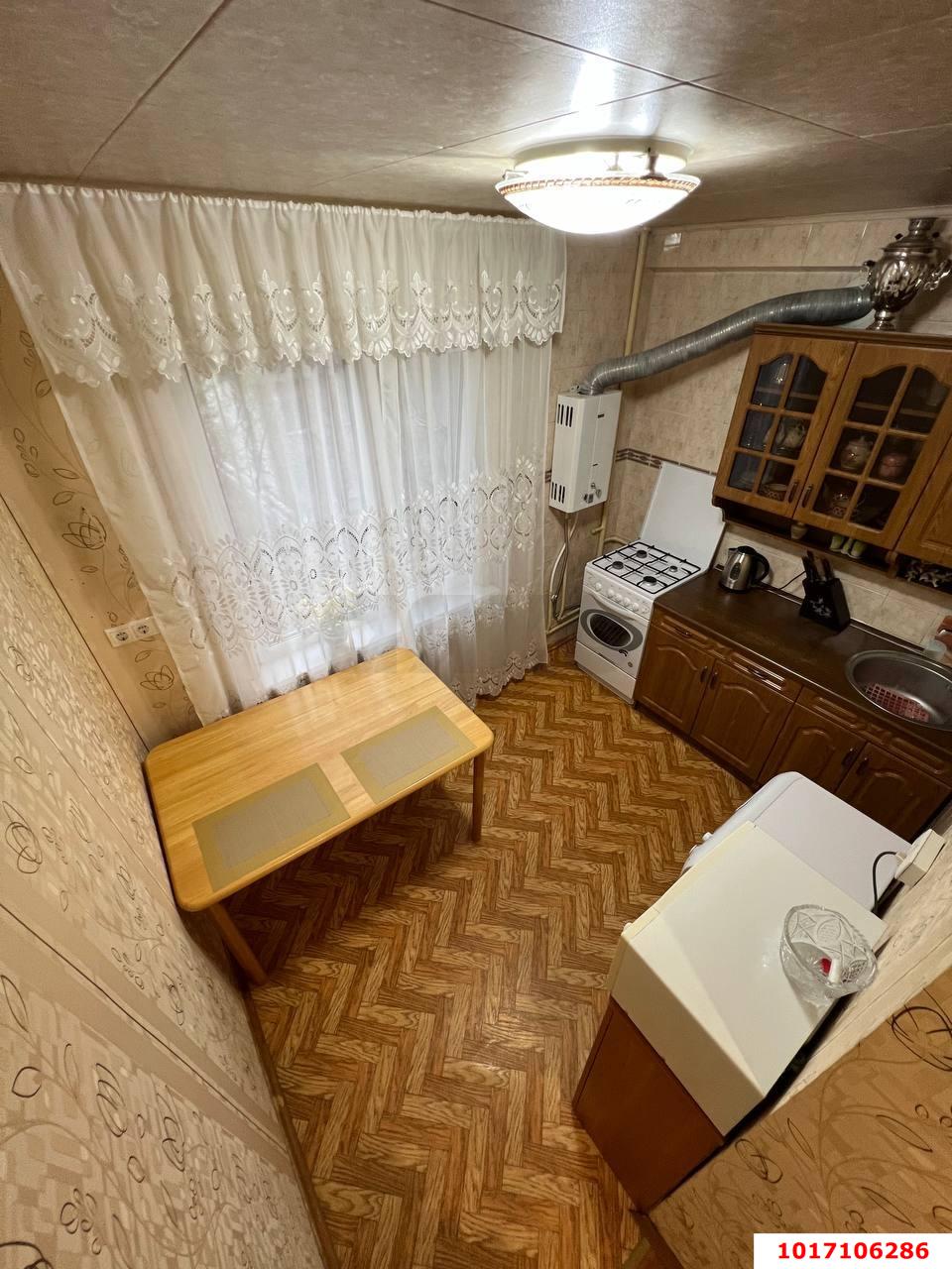Фото №2: 3-комнатная квартира 60&nbsp;м², 4/5&nbsp;эт. - Краснодар, Центральный внутригородской округ, мкр. Центральный, ул. Братьев Дроздовых, 27