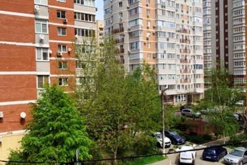 Фото №1: 2-комнатная квартира 78 м², 3/16 эт. - Краснодар, мкр. Центральный, ул. Постовая, 23