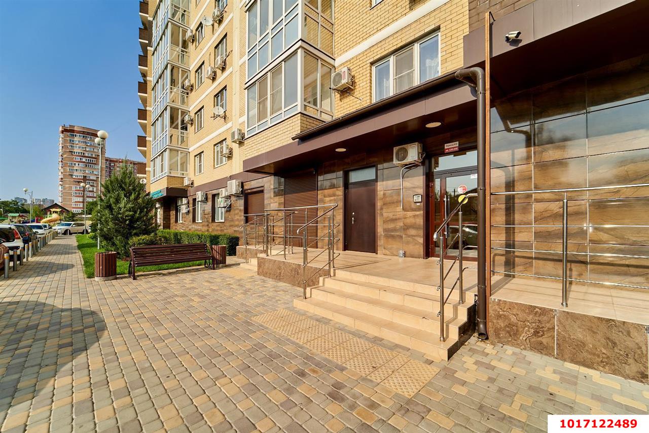 Фото №5: 2-комнатная квартира 90&nbsp;м², 2/24&nbsp;эт. - Краснодар, Западный внутригородской округ, Фестивальный, мкр. жилой комплекс Триумф, ул. имени П.М. Гаврилова, 27/1
