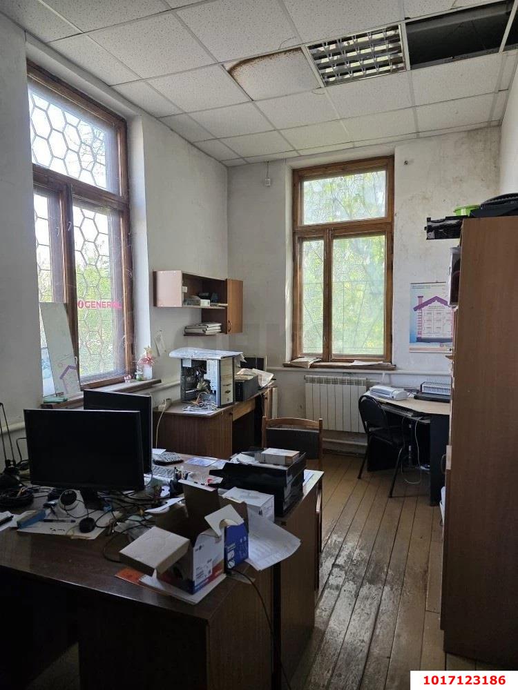 Фото №8: Коммерция 1116&nbsp;м², 1/3&nbsp;эт. - Краснодар, Центральный внутригородской округ, мкр. Центральный