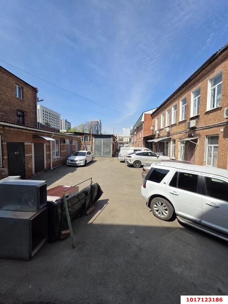 Фото №5: Коммерция 1116&nbsp;м², 1/3&nbsp;эт. - Краснодар, Центральный внутригородской округ, мкр. Центральный