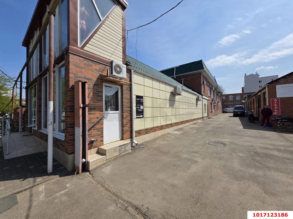 Фото №4: Коммерция 1116&nbsp;м², 1/3&nbsp;эт. - Краснодар, Центральный внутригородской округ, мкр. Центральный