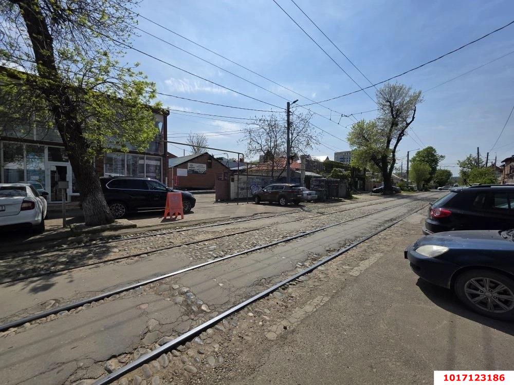 Фото №3: Коммерция 1116&nbsp;м², 1/3&nbsp;эт. - Краснодар, Центральный внутригородской округ, мкр. Центральный
