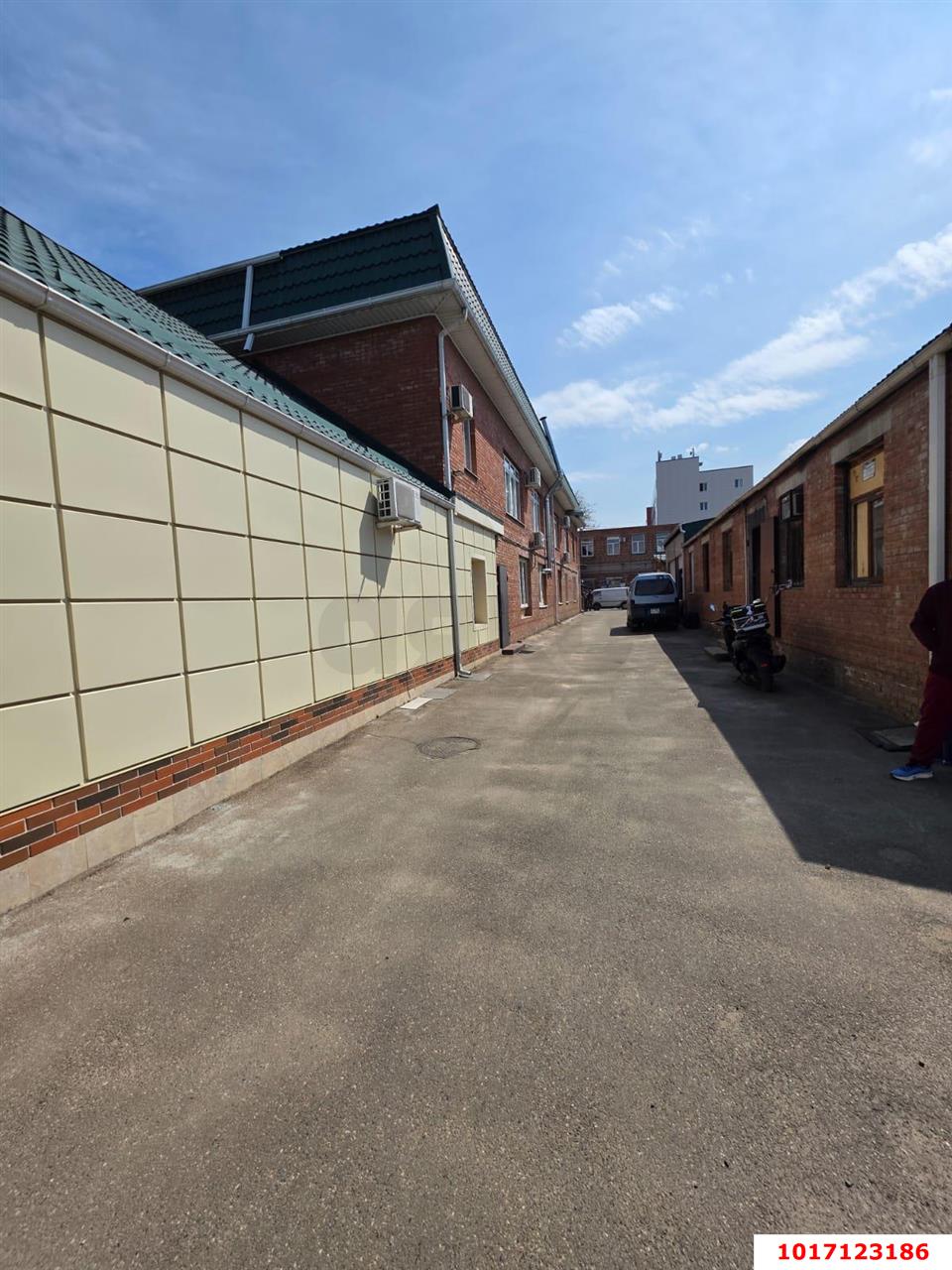 Фото №6: Коммерция 1116&nbsp;м², 1/3&nbsp;эт. - Краснодар, Центральный внутригородской округ, мкр. Центральный