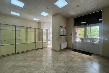 Фото №1: Торговое помещение 45 м², 1/20 эт. - Краснодар, мкр. ЖК Династия, ул. Героев-Разведчиков, 12/1