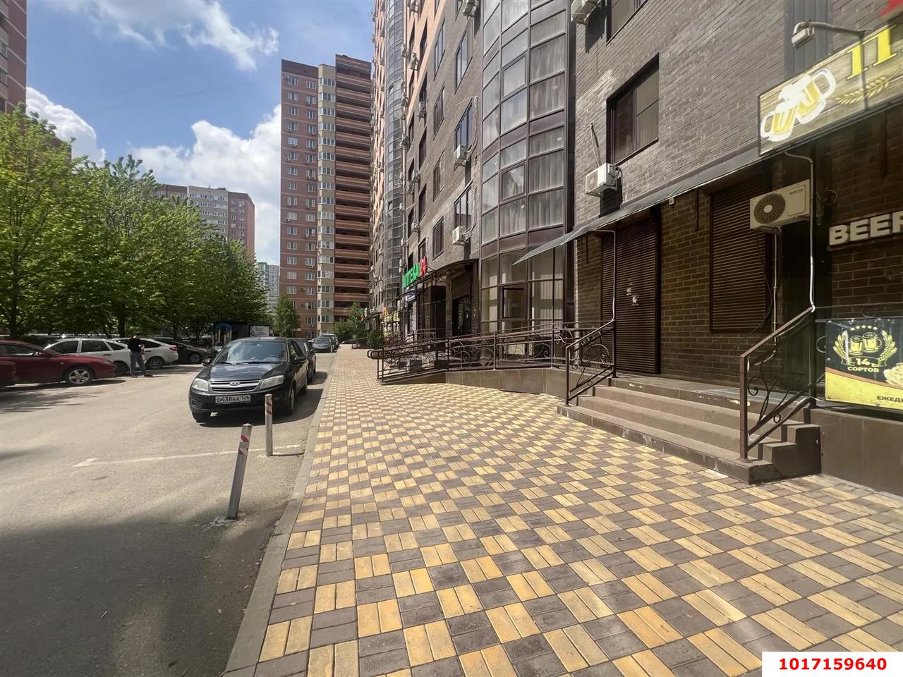 Фото №3: Торговое помещение 45&nbsp;м², 1/20&nbsp;эт. - Краснодар, Прикубанский внутригородской округ, Панорама, ЖК Перспектива, мкр. ЖК Династия, ул. Героев-Разведчиков, 12/1