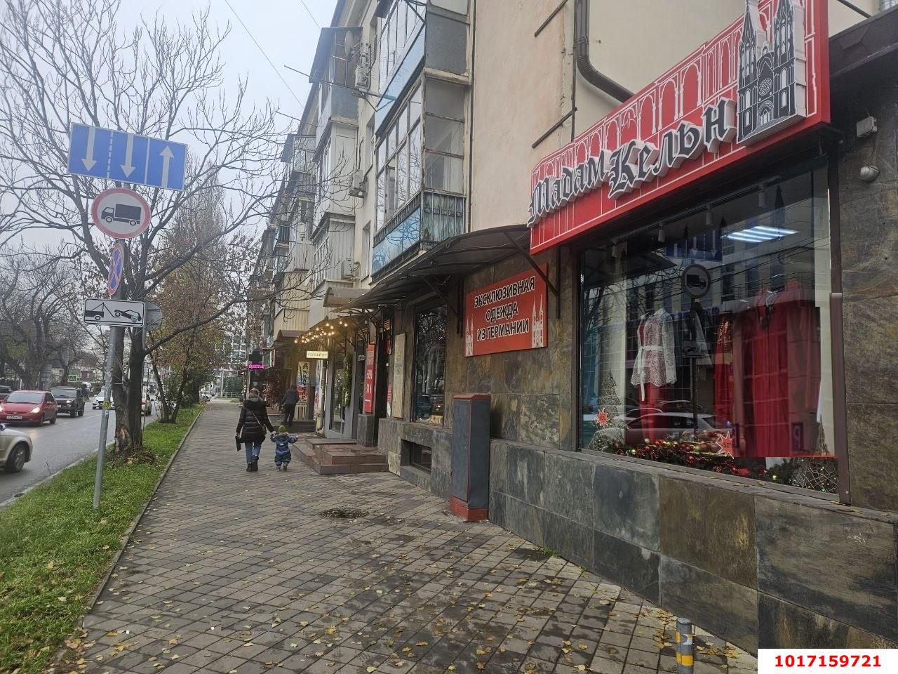 Фото №2: Торговое помещение 96&nbsp;м², 1/5&nbsp;эт. - Краснодар, Центральный внутригородской округ, мкр. Центральный, ул. Хакурате, 3