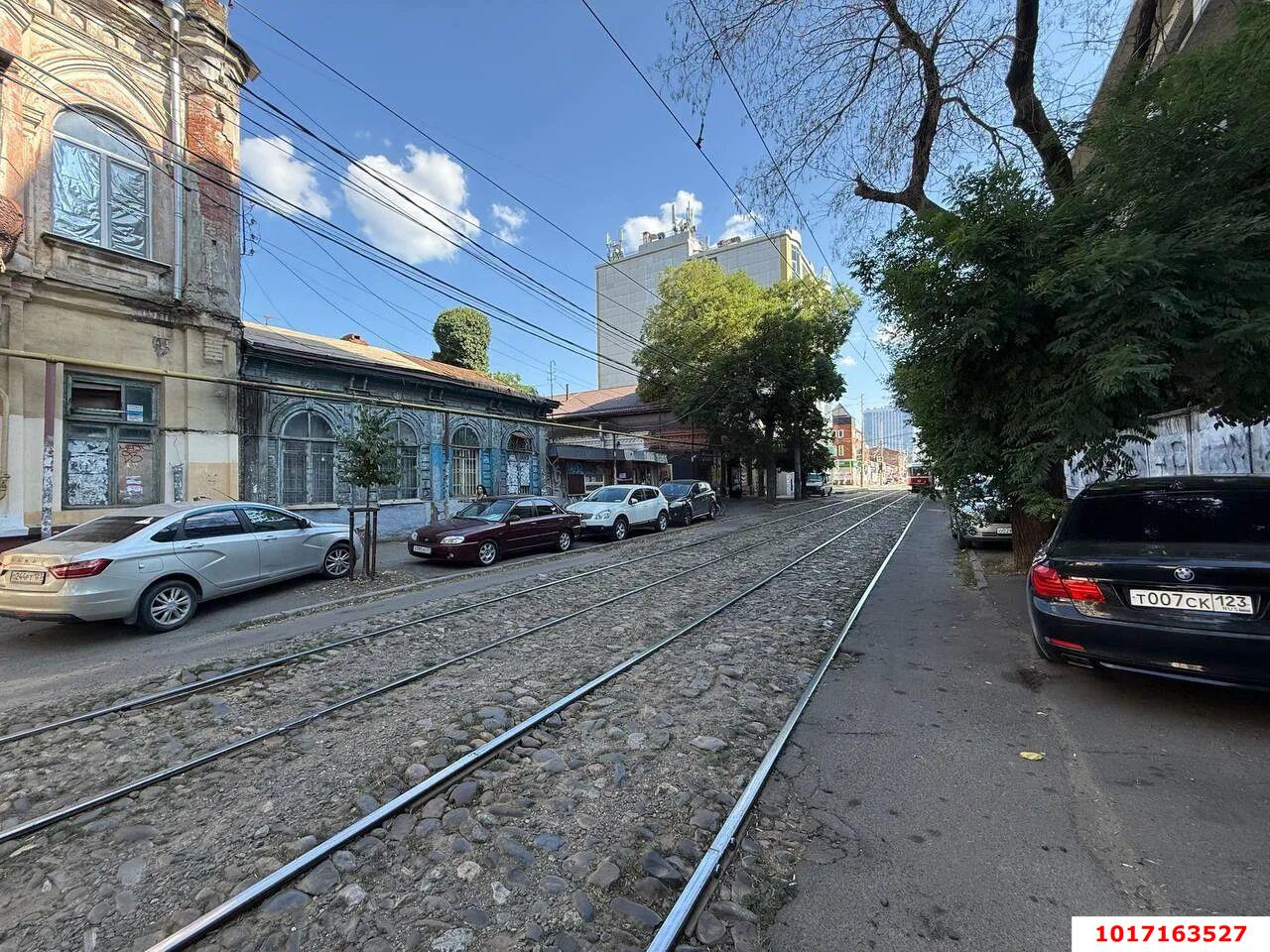 Фото №11: 2-комнатная квартира 30&nbsp;м², 2/2&nbsp;эт. - Краснодар, Центральный внутригородской округ, мкр. Центральный, ул. Коммунаров, 110