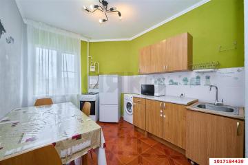Фото №1: 2-комнатная квартира 58 м², 8/10 эт. - Краснодар, ж/м Пашковский, ул. Фадеева, 427