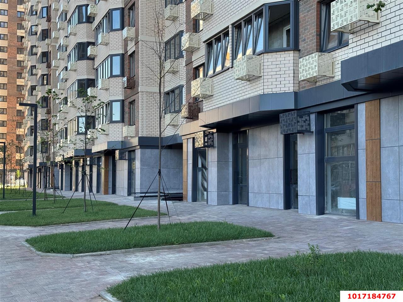 Фото №5: Торговое помещение 52&nbsp;м², 1/19&nbsp;эт. - Краснодар, Прикубанский внутригородской округ, имени Петра Метальникова, мкр. ЖК Лучший, ул. Ростовское шоссе, 30/6к1