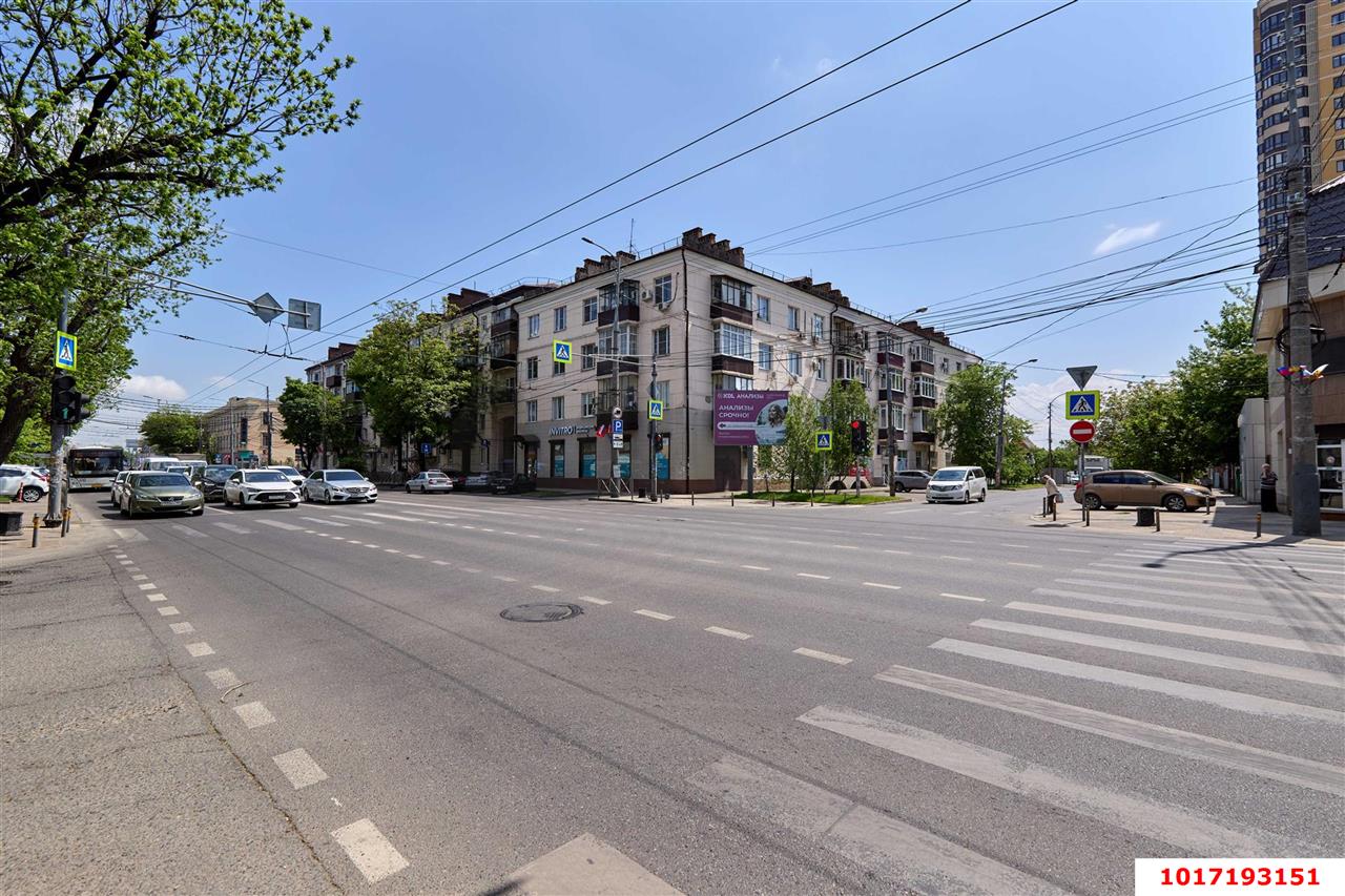 Фото №1: 3-комнатная квартира 66&nbsp;м², 3/5&nbsp;эт. - Краснодар, Центральный внутригородской округ, мкр. Покровка, ул. Северная, 500