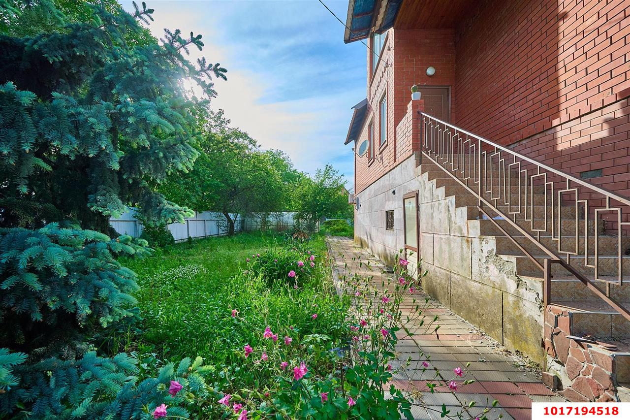 Фото №2: Дом 300&nbsp;м² + 12&nbsp;сот., 2&nbsp;эт. - Копанской, мкр. Прикубанский внутригородской округ, ул. Брусничная