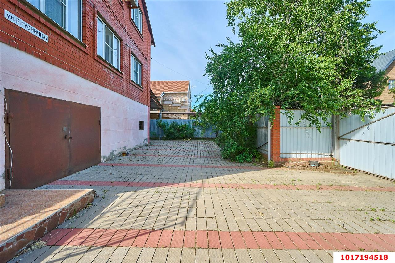 Фото №3: Дом 300&nbsp;м² + 12&nbsp;сот., 2&nbsp;эт. - Копанской, мкр. Прикубанский внутригородской округ, ул. Брусничная
