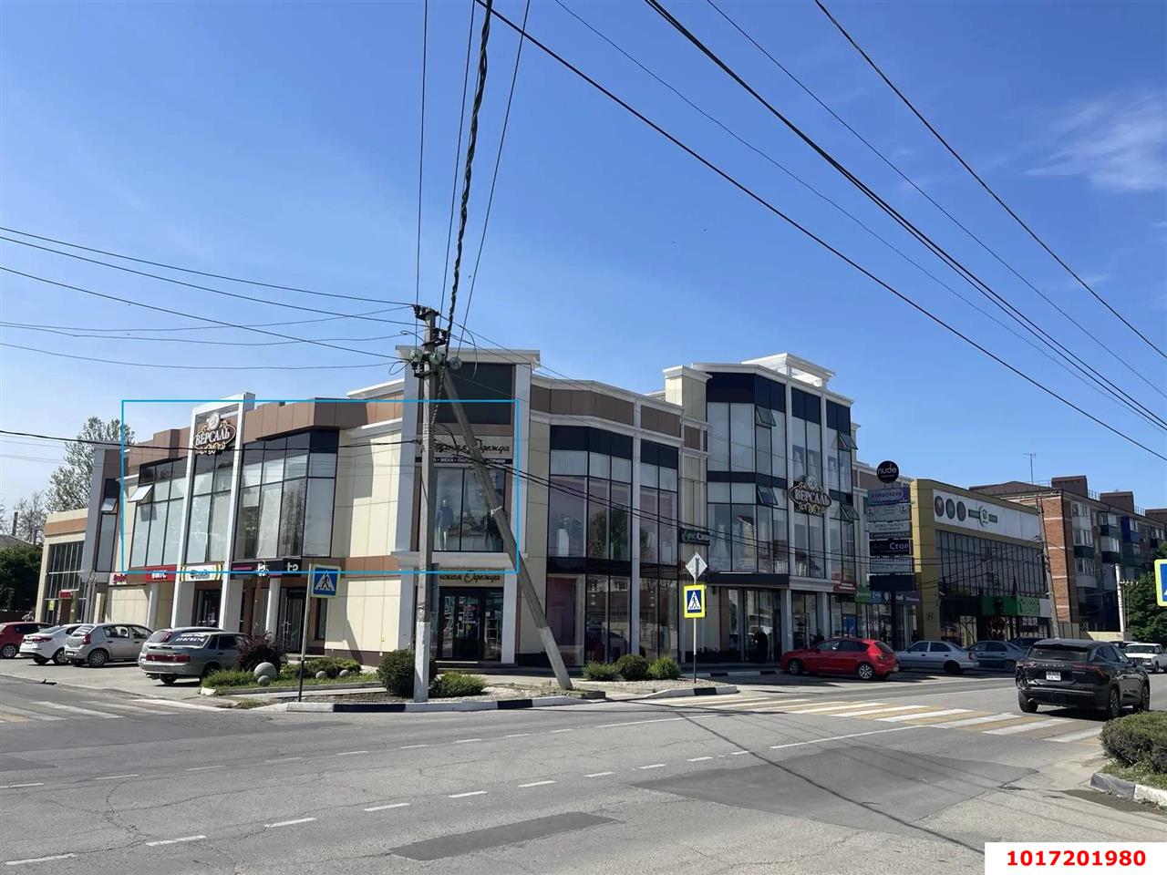 Фото №1: Торговое помещение 350&nbsp;м², 1/2&nbsp;эт. - Славянск-на-Кубани, ул. Ковтюха, 19