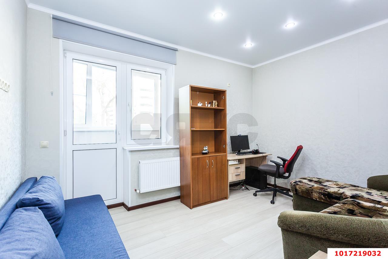 Фото №7: 2-комнатная квартира 60&nbsp;м², 1/20&nbsp;эт. - Краснодар, Западный внутригородской округ, мкр. Юбилейный, ул. 70-летия Октября, 1/6