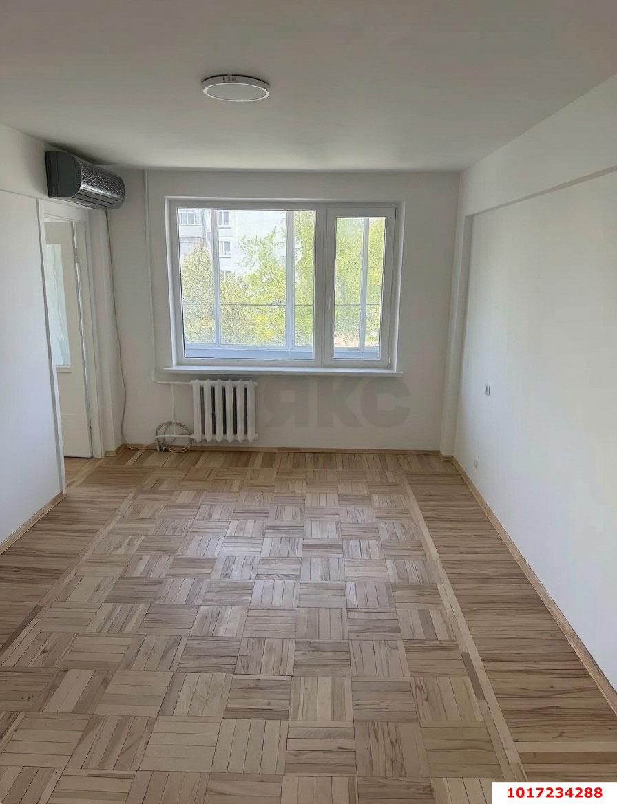 Фото №1: 3-комнатная квартира 53&nbsp;м², 3/5&nbsp;эт. - Краснодар, Карасунский внутригородской округ, мкр. Гидростроителей, ул. Трудовой Славы, 38
