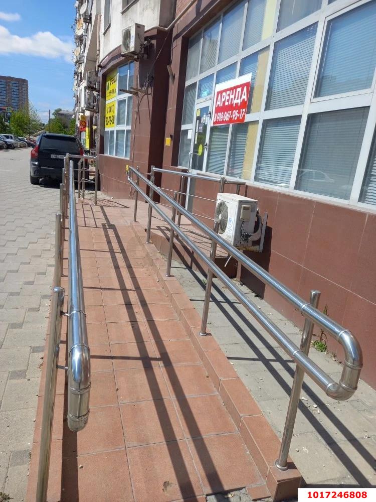 Фото №1: Торговое помещение 296&nbsp;м², 1/8&nbsp;эт. - Новороссийск, р. Приморский, ул. Видова, 65