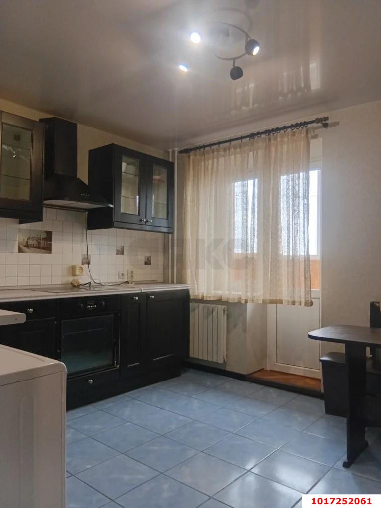 Фото №3: 1-комнатная квартира 40&nbsp;м², 9/10&nbsp;эт. - Краснодар, Прикубанский внутригородской округ, мкр. имени Н.И. Вавилова, ул. Вавилова, 18к1