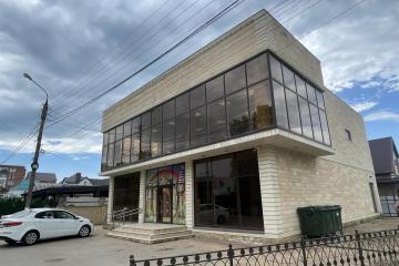 Фото №1: Отдельное здание 485&nbsp;м², 1/2&nbsp;эт. - Крымск, ул. Пролетарская