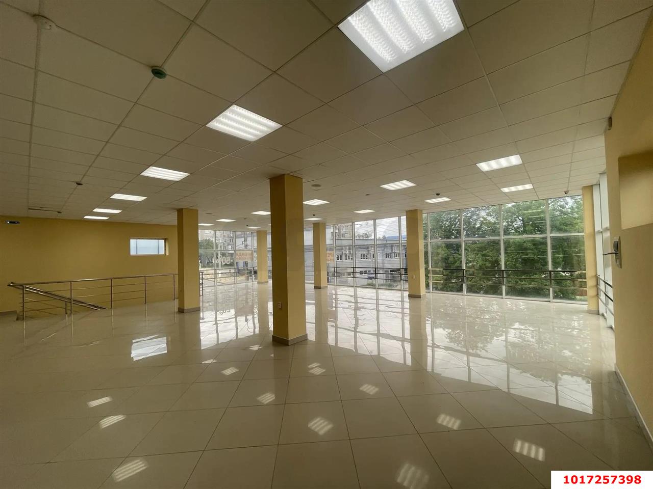 Фото №2: Отдельное здание 485&nbsp;м², 1/2&nbsp;эт. - Крымск, ул. Пролетарская