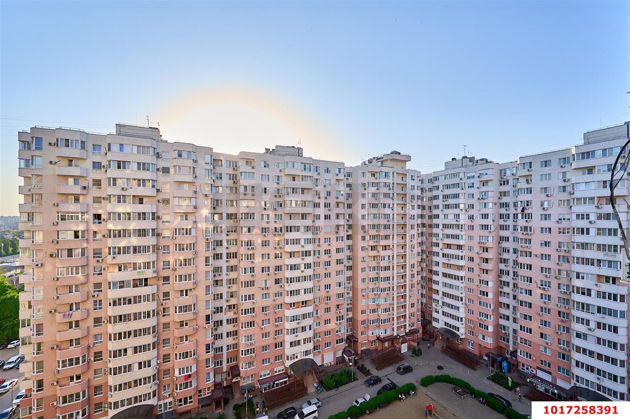 Фото №1: 3-комнатная квартира 110&nbsp;м², 6/17&nbsp;эт. - Краснодар, Прикубанский внутригородской округ, мкр. имени Маршала Жукова, ул. Александра Покрышкина, 2/2