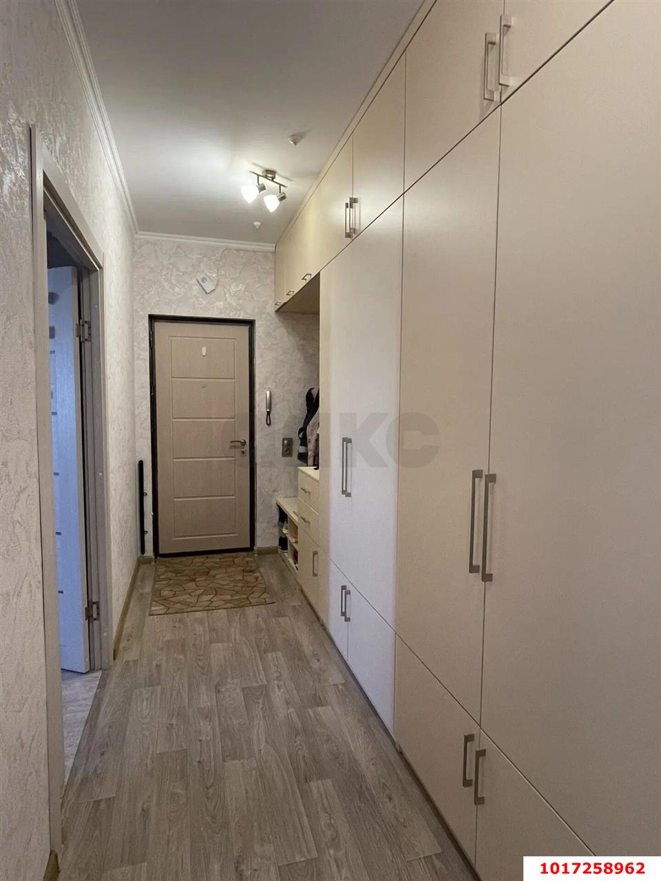 Фото №3: 2-комнатная квартира 64&nbsp;м², 13/18&nbsp;эт. - Краснодар, Карасунский внутригородской округ, мкр. Сосновый Бор, ул. имени Виктора Нарыкова, 6к1