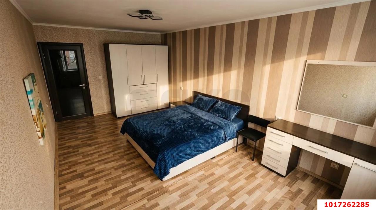 Фото №2: 2-комнатная квартира 75&nbsp;м², 7/14&nbsp;эт. - Краснодар, Западный внутригородской округ, мкр. Юбилейный, пр-кт Чекистов, 40