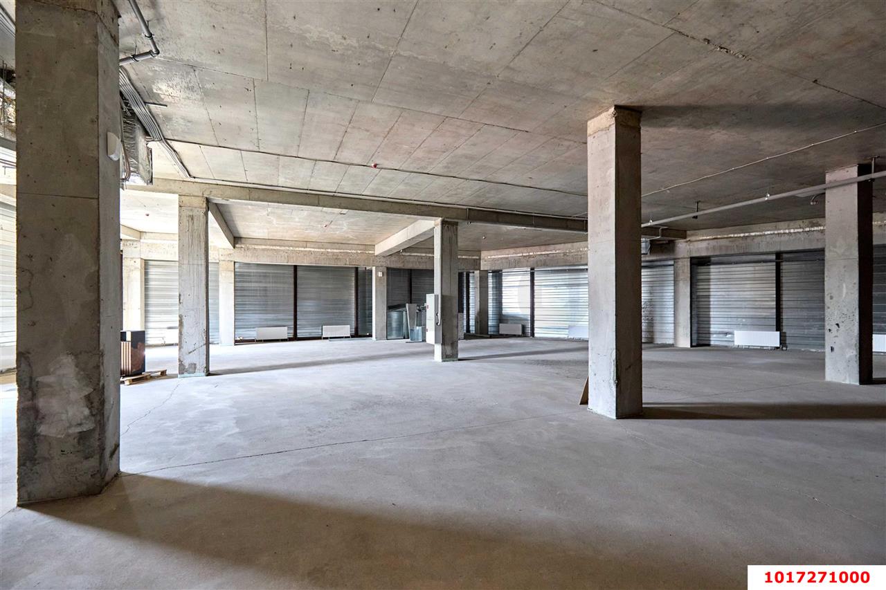 Фото №6: Торговое помещение 1150&nbsp;м², 2/3&nbsp;эт. - Пятигорск, мкр. Центр, пр-кт Калинина, 104