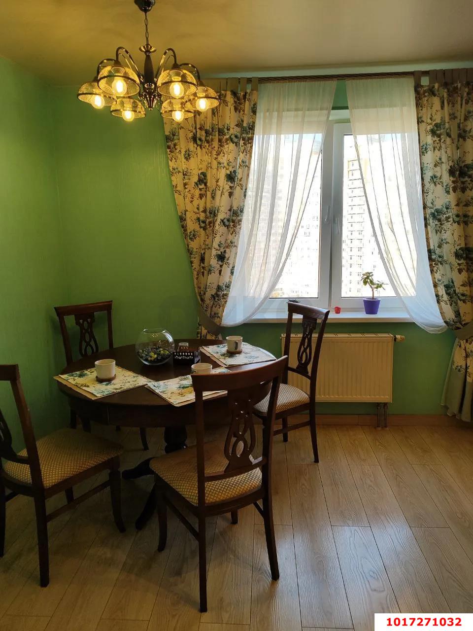 Фото №4: 2-комнатная квартира 70&nbsp;м², 14/25&nbsp;эт. - Краснодар, Центральный внутригородской округ, Центральный, мкр. ЖК Три Богатыря
