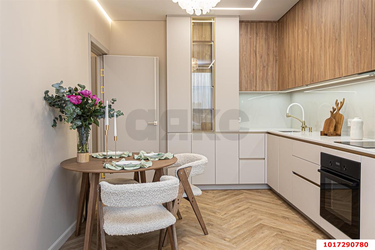 Фото №3: 2-комнатная квартира 55&nbsp;м², 7/24&nbsp;эт. - Краснодар, Центральный внутригородской округ, Табачная Фабрика, мкр. ЖК Все Свои Вип, ул. Колхозная, 5/2к3