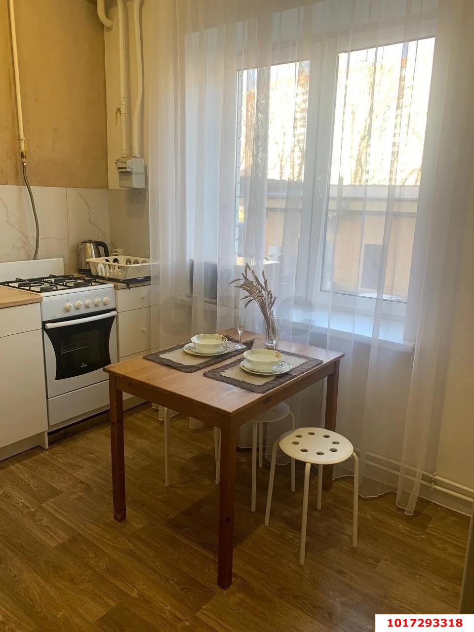 Фото №1: 1-комнатная квартира 37&nbsp;м², 1/8&nbsp;эт. - Краснодар, Прикубанский внутригородской округ, мкр. Восточно-Кругликовский, ул. Черкасская, 123