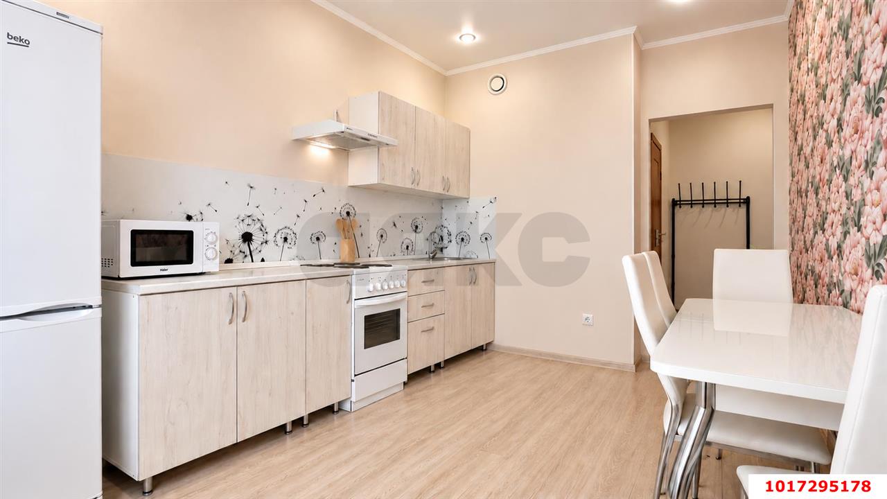 Фото №2: 1-комнатная квартира 40&nbsp;м², 16/19&nbsp;эт. - Краснодар, Прикубанский внутригородской округ, мкр. ЖК Красная Площадь, ул. Кореновская, 57к2